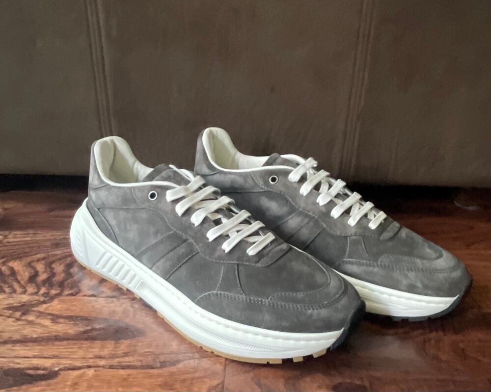 $995 NIB Bottega Veneta Gray Suede Low Top Sneakers Size 11(44)